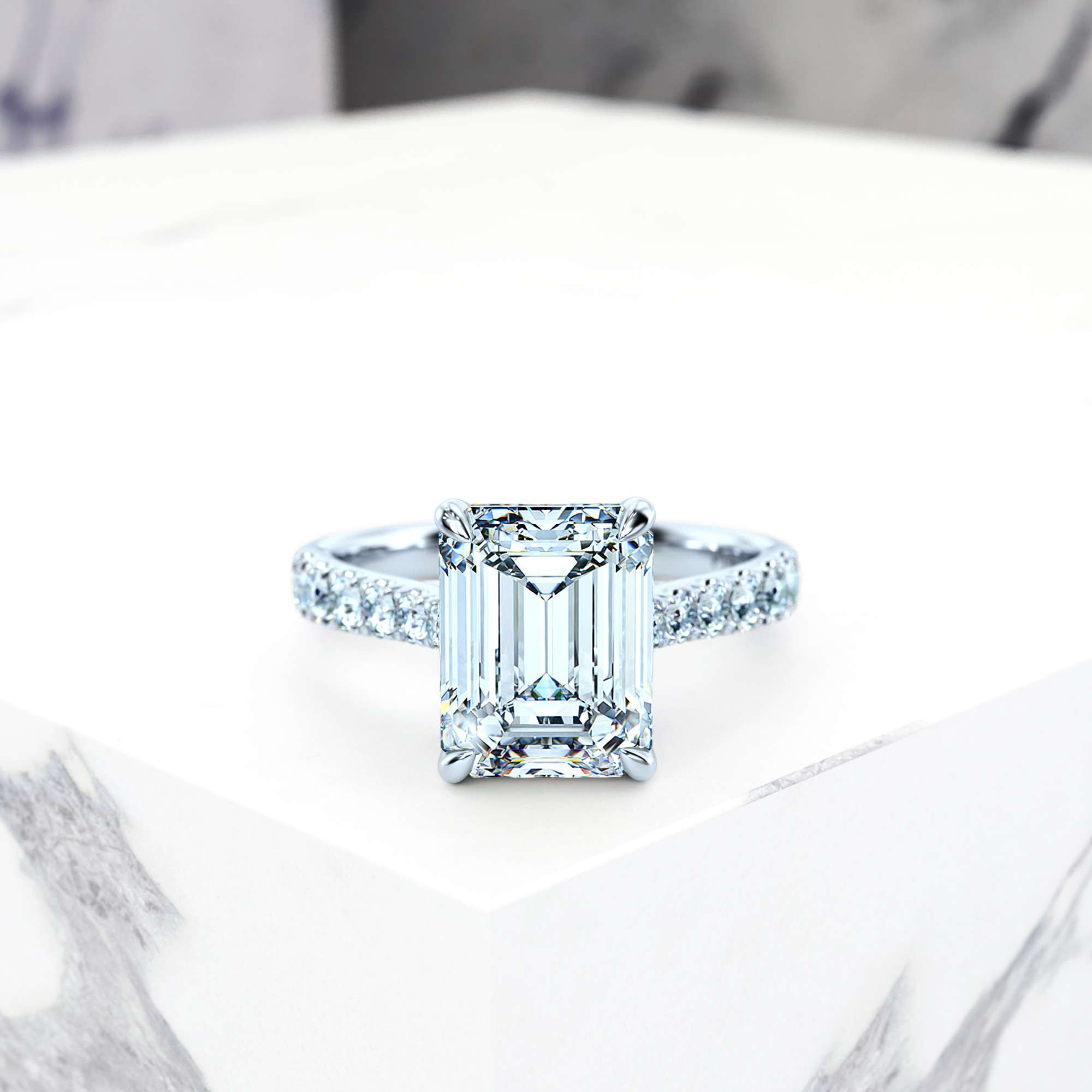 Verlobungsring Edana Emerald | GIA Certified | Natürlicher Diamant | Smaragd | Platin | 0.30ct SI1 H | 3