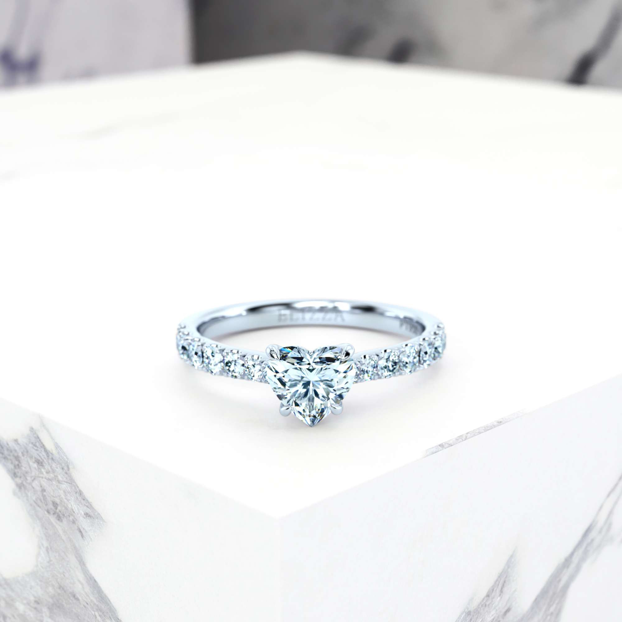 Engagement ring Edana Heart | GIA Certified | Natural diamond | Heart | Platinum | 0.30ct SI1 H | 1