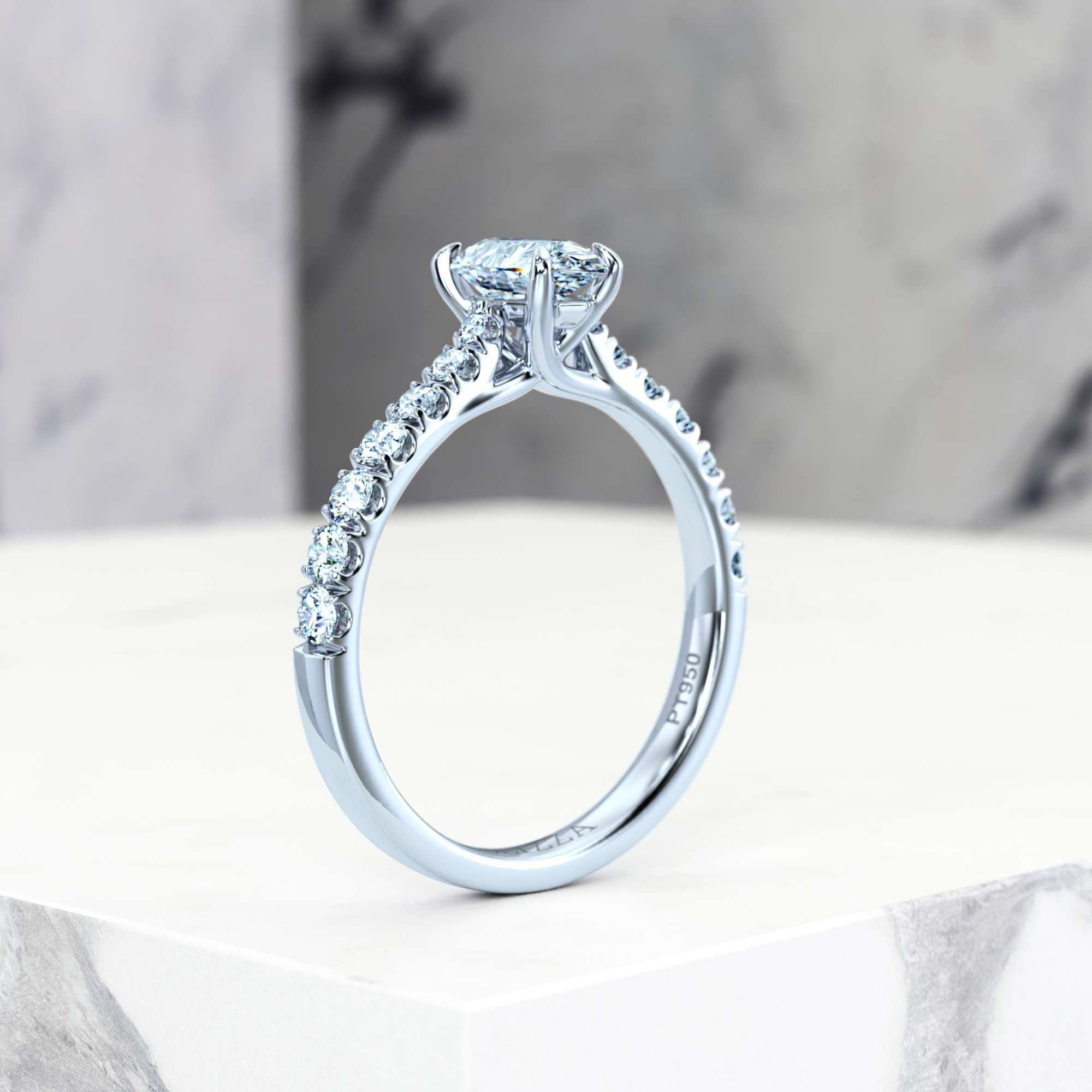 Verlobungsring Edana Pear | GIA Certified | Natürlicher Diamant | Pear | Platin | 0.30ct SI1 H | 7