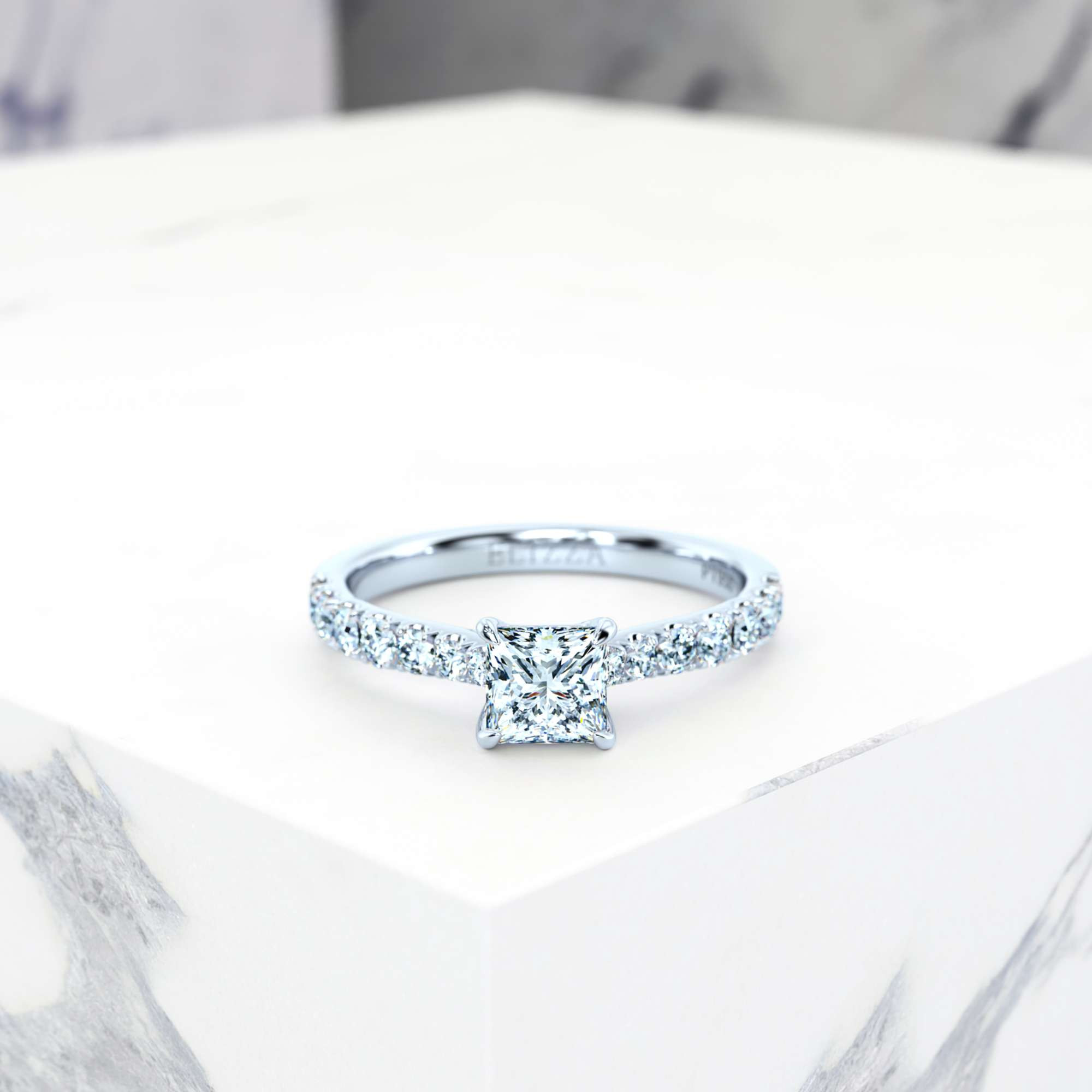 Engagement ring Edana Princess | Princess | Platinum | Natural | GIA Certified | 0.30ct SI1 H 1