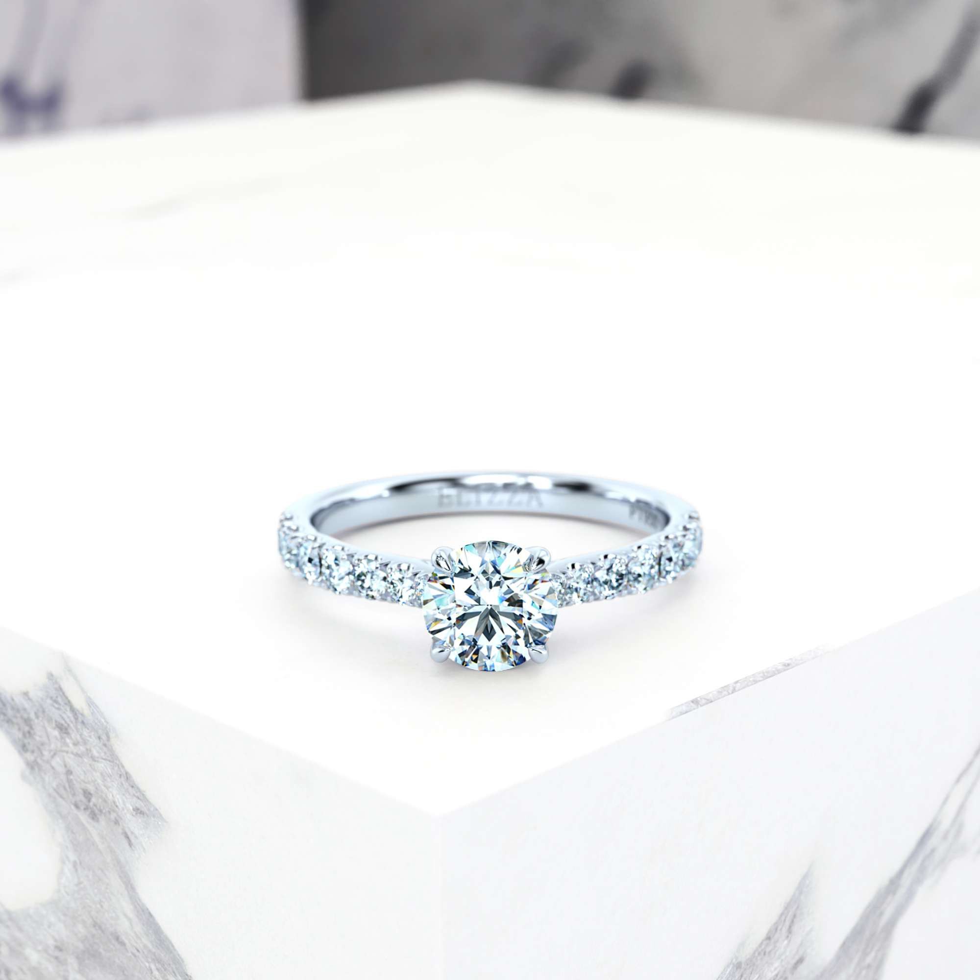 Engagement ring Edana Round | Round | Platinum | Natural | EZA Certified | 0.20ct SI1 H 1