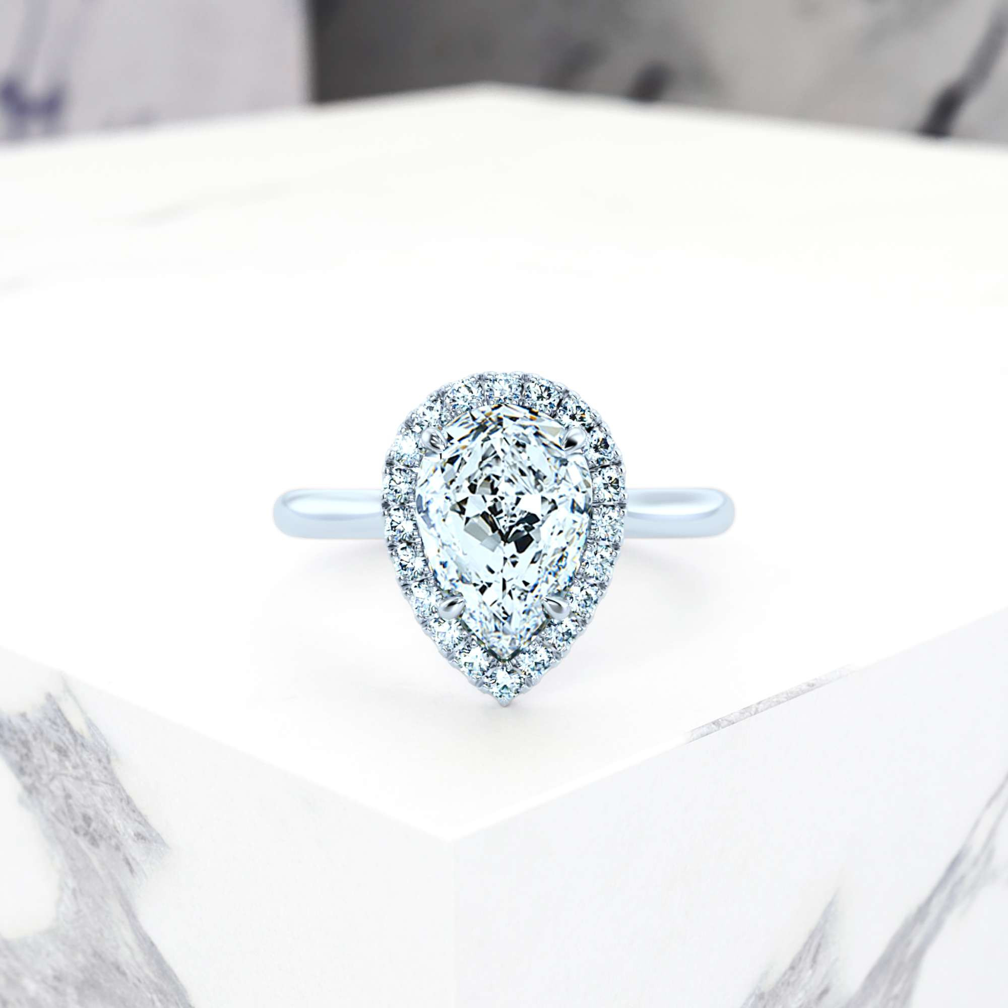 Bague de fiançailles Effie Pear | GIA Certified | Diamant naturel | Poire | Platine | 0.30ct SI1 H | 2