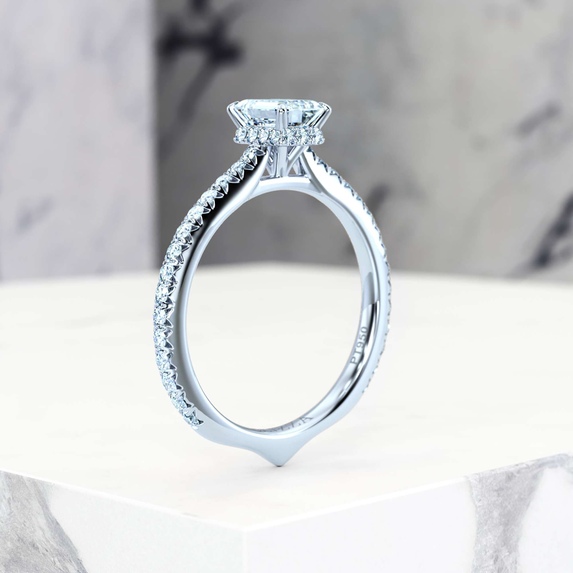 Engagement ring Elizabet Emerald | GIA Certified | Natural diamond | Emerald | Platinum | 0.30ct SI1 H | 7