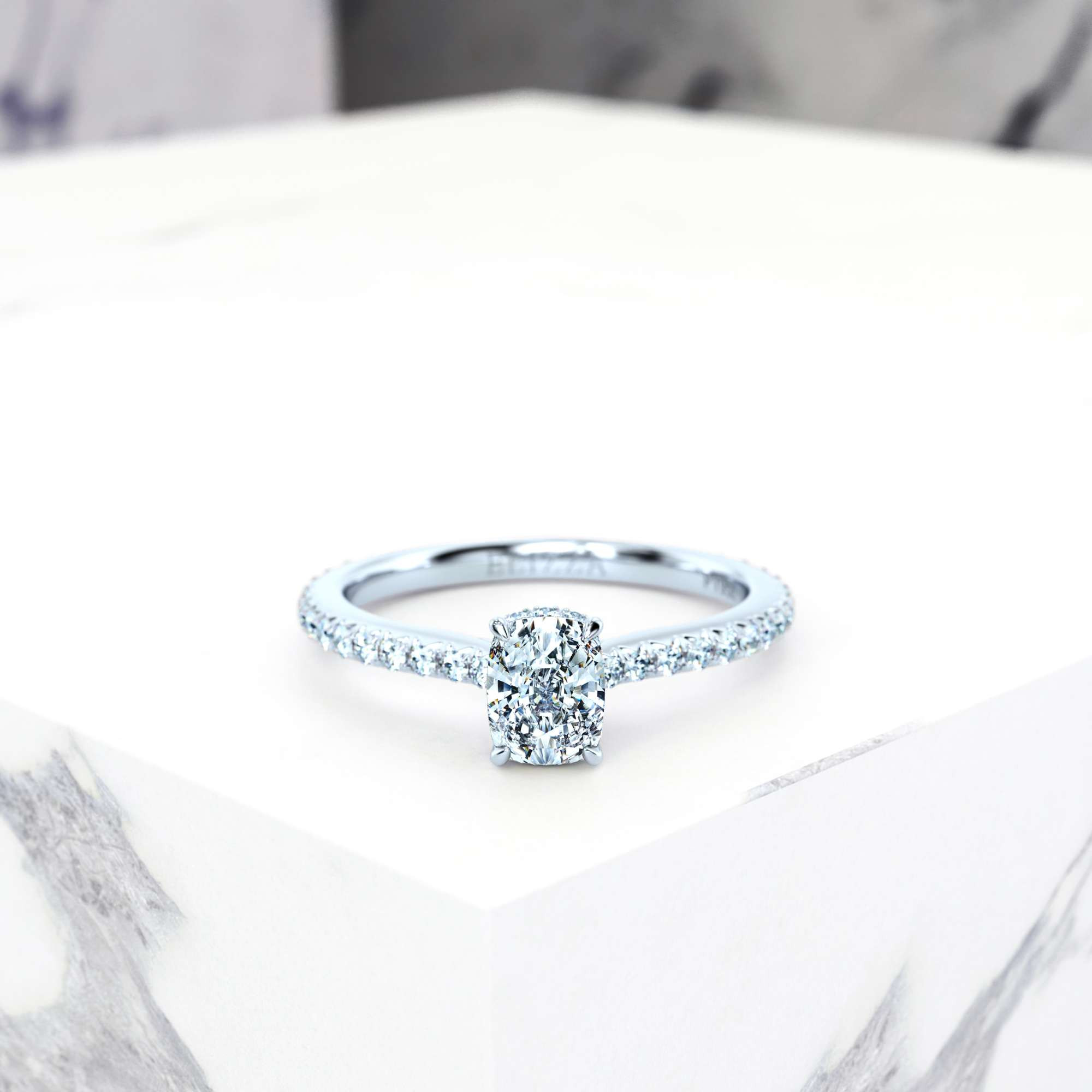 Engagement ring Elizabet Rectangle Cushion | Rectangle cushion | Platinum | Natural | GIA Certified | 0.30ct SI1 H 1