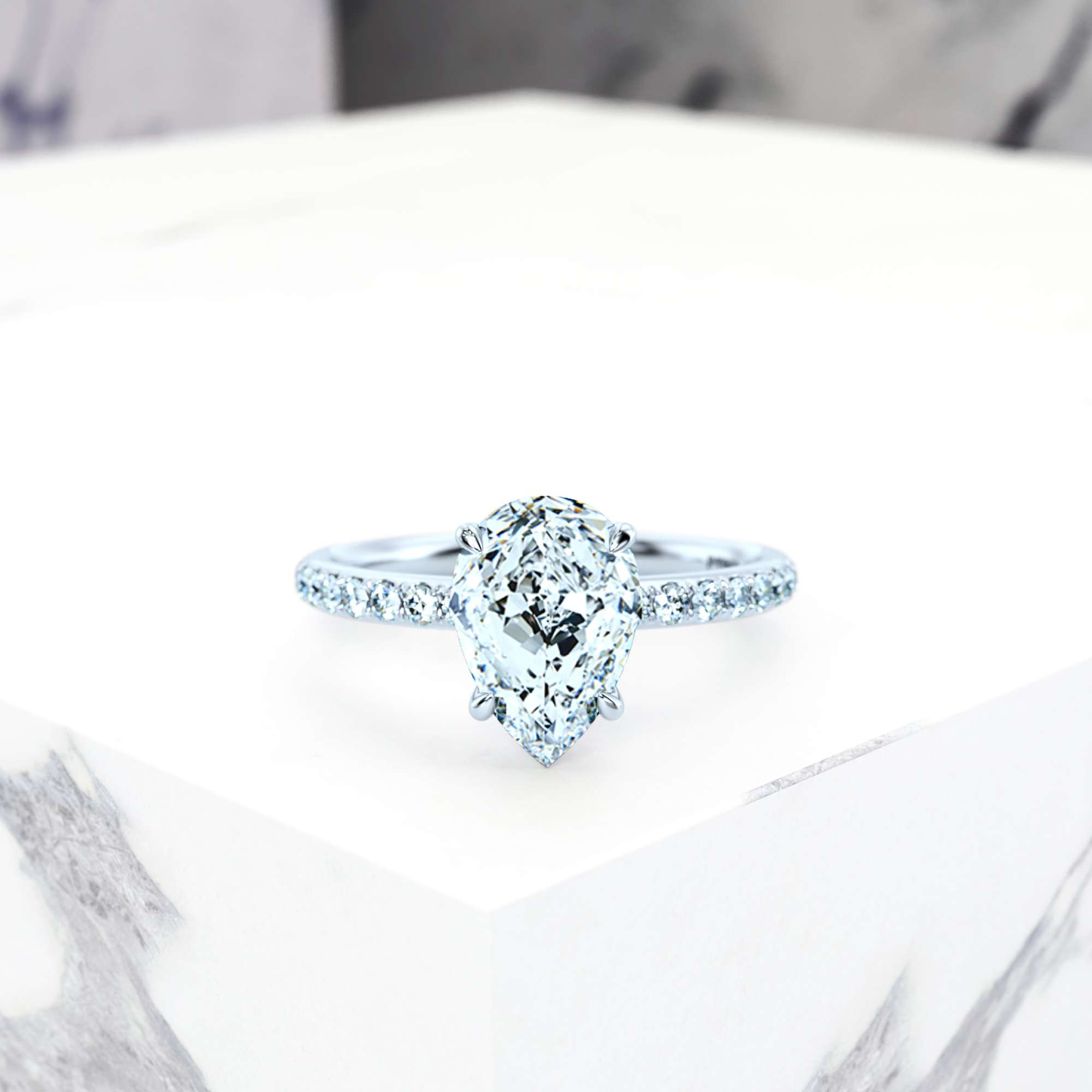 Engagement ring Evelyn Pear | GIA Certified | Natural diamond | Pear | Platinum | 0.30ct SI1 H | 2