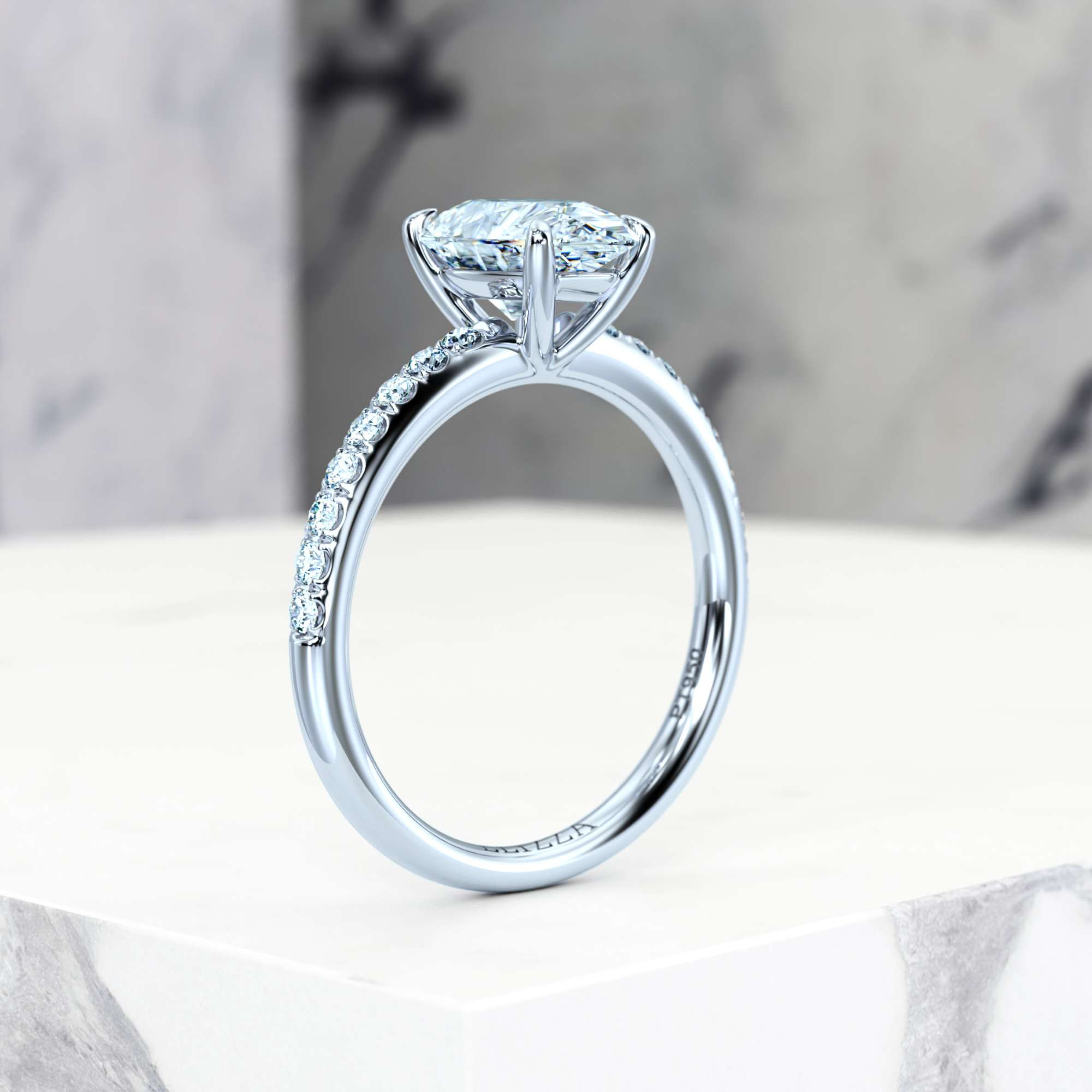 Engagement ring Evelyn Pear | GIA Certified | Natural diamond | Pear | Platinum | 0.30ct SI1 H | 6