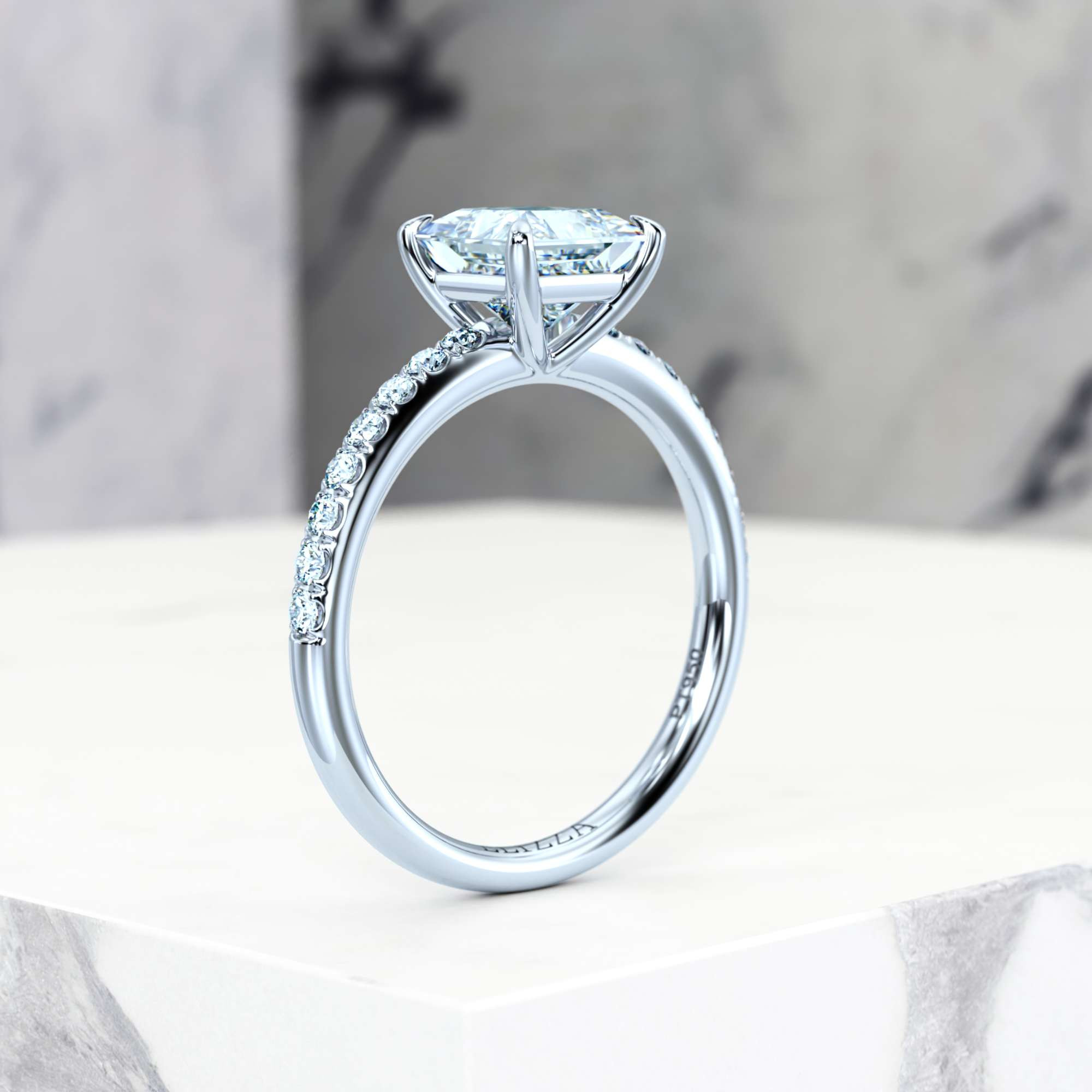 Verlobungsring Evelyn Princess | GIA Certified | Natürlicher Diamant | Princess | Platin | 0.30ct SI1 H | 8