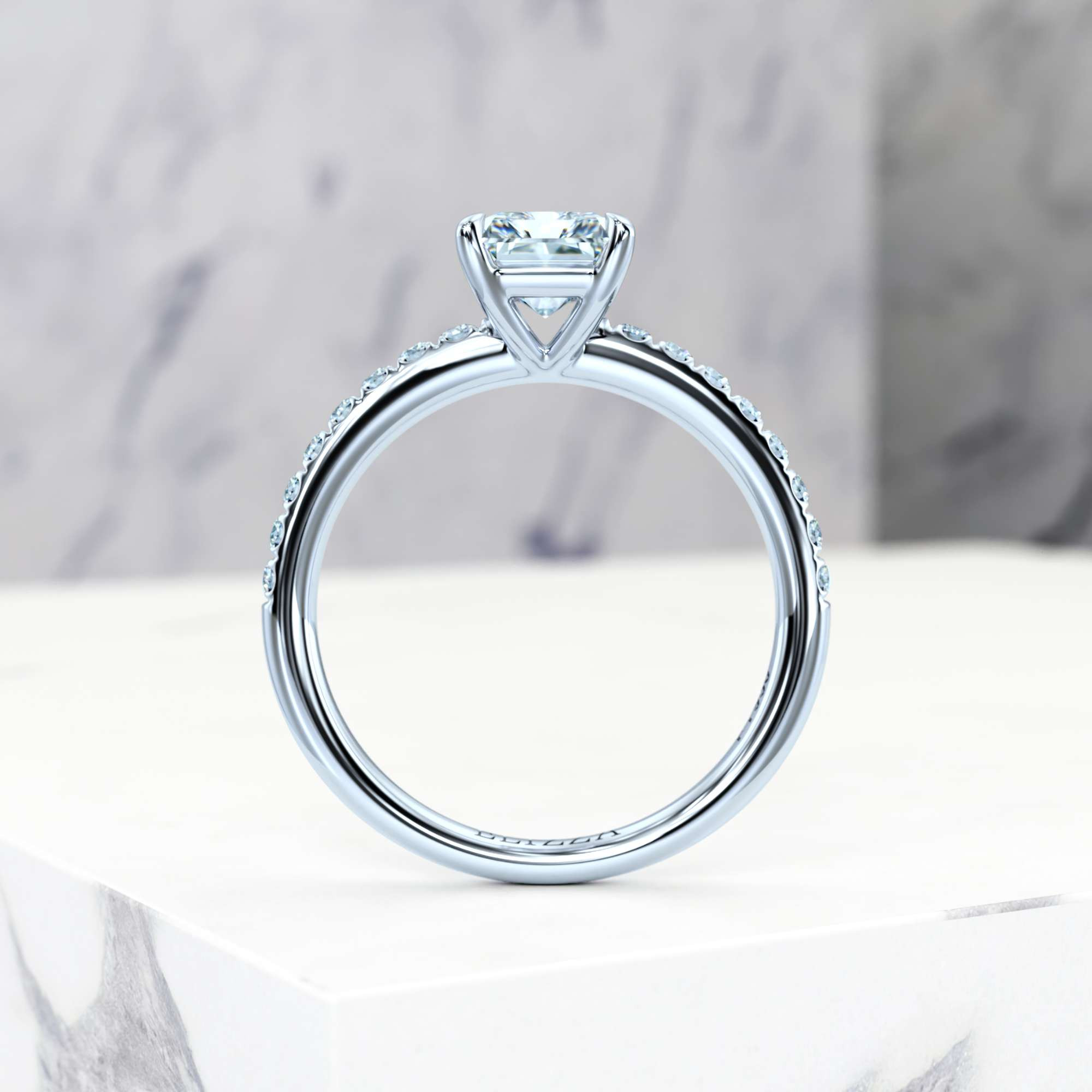 Engagement ring Evelyn Radiant | Radiant | Platinum | Natural | EZA Certified | 0.20ct SI1 H 5