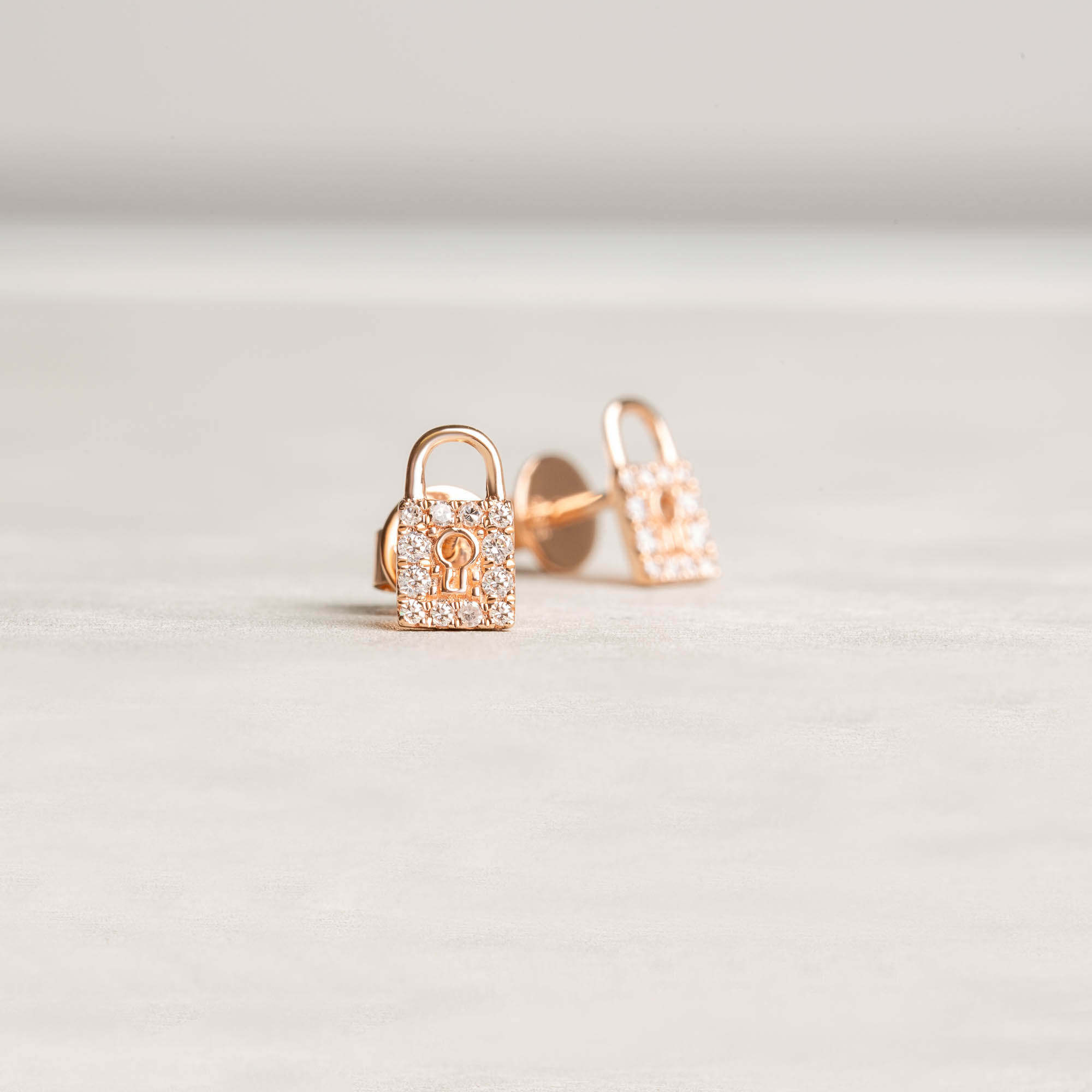 Boucles d'oreilles avec fermoir en diamant | Or blanc 18 ct 1