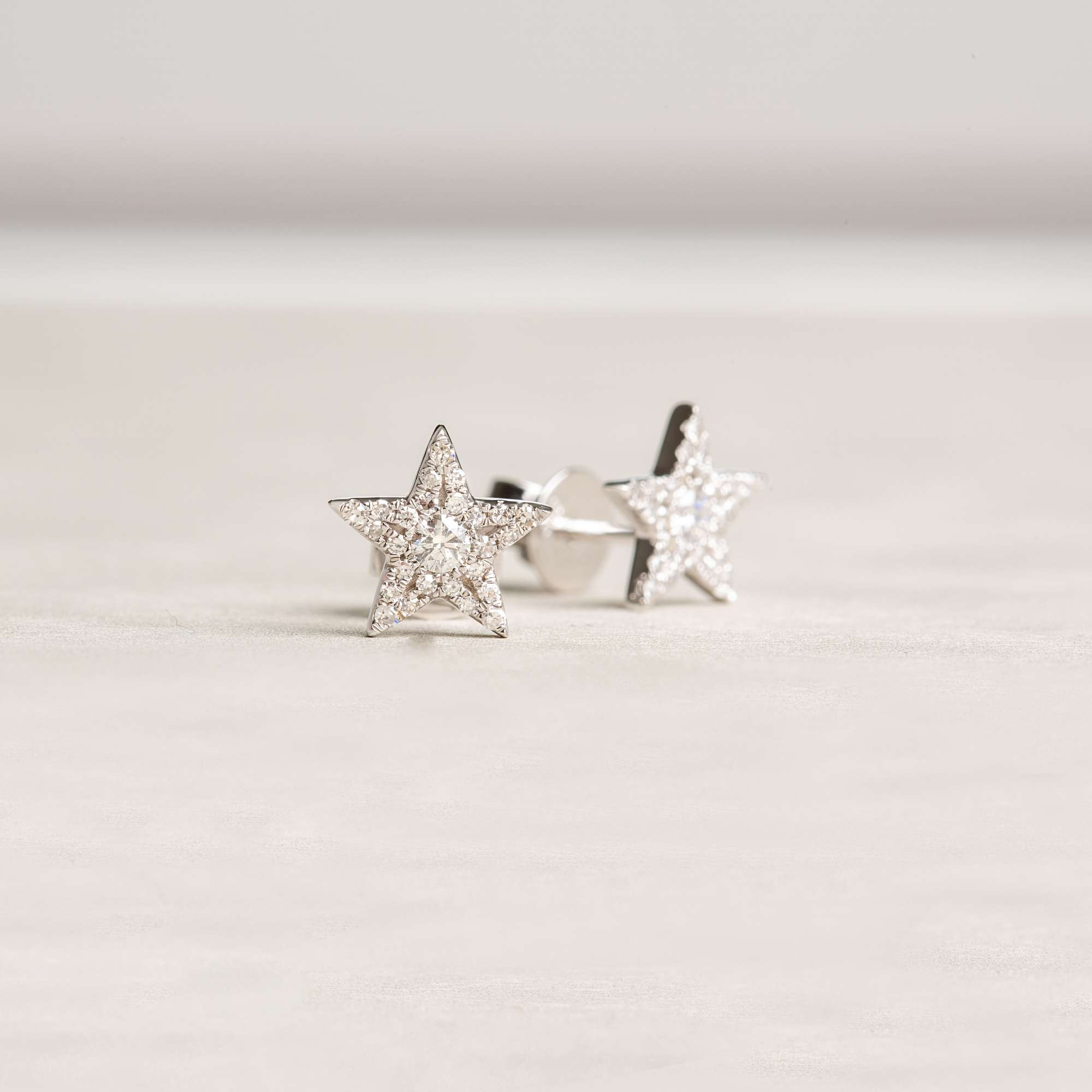 Diamond Star Studs Earring | 14K White gold 1