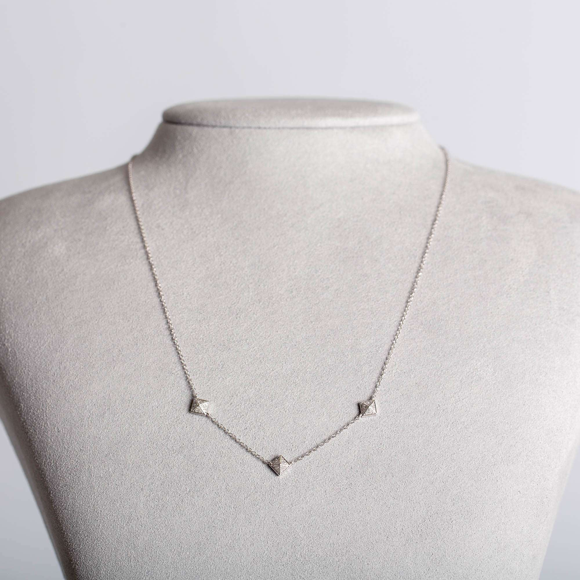 Diamant Drei Pyramiden Halskette | 14K Weissgold 1