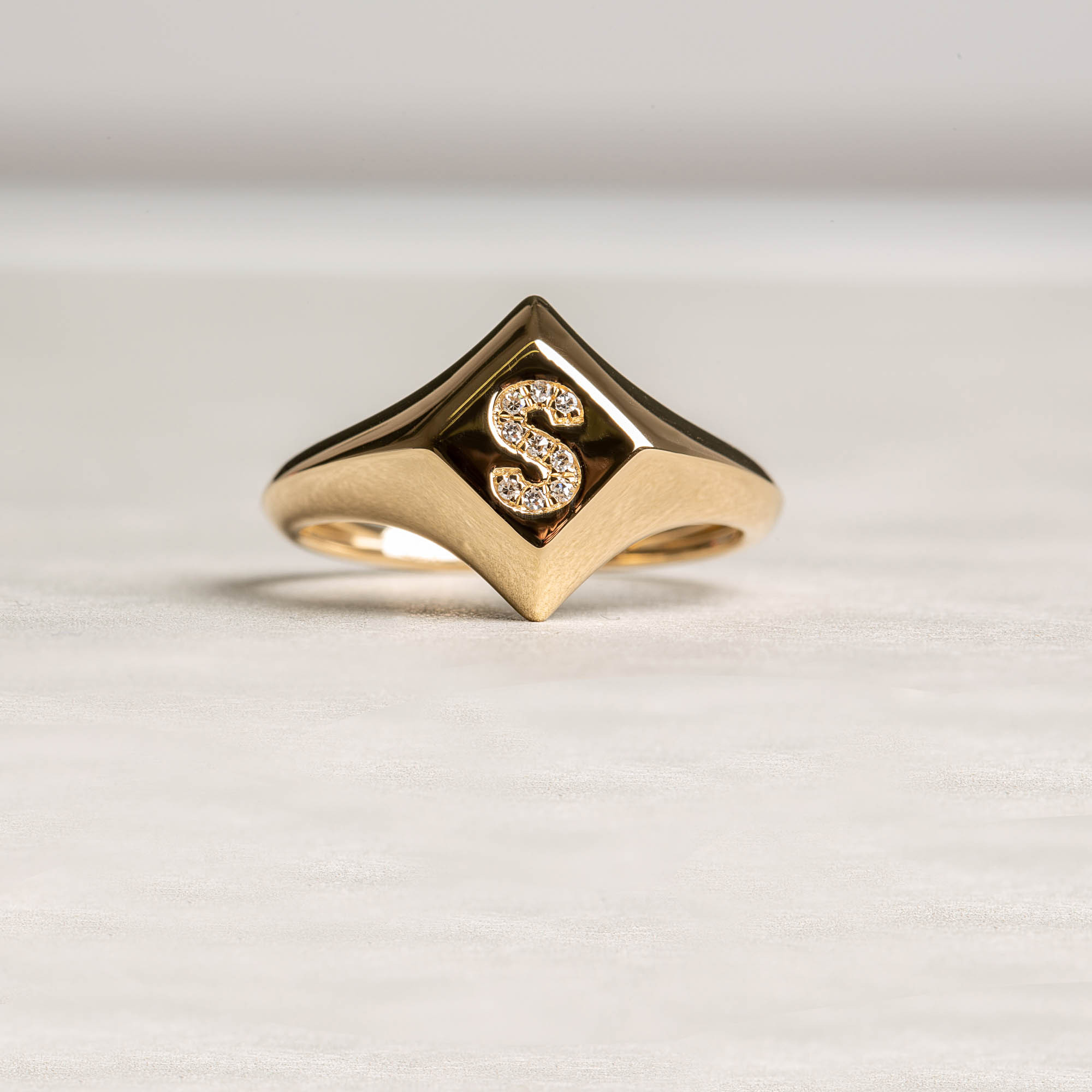 Initials diamond ring | 14K Yellow gold 1