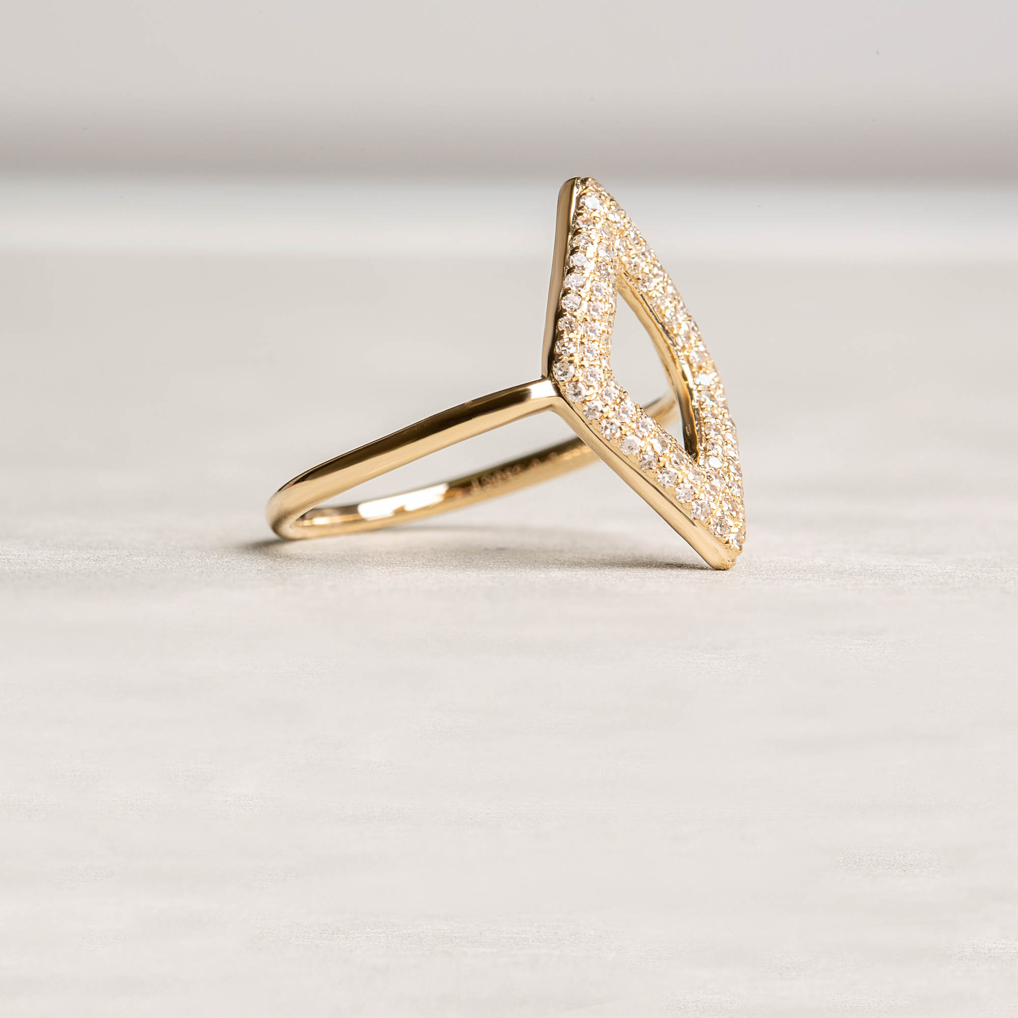 Three row rhombus diamond ring | 14K White gold 2