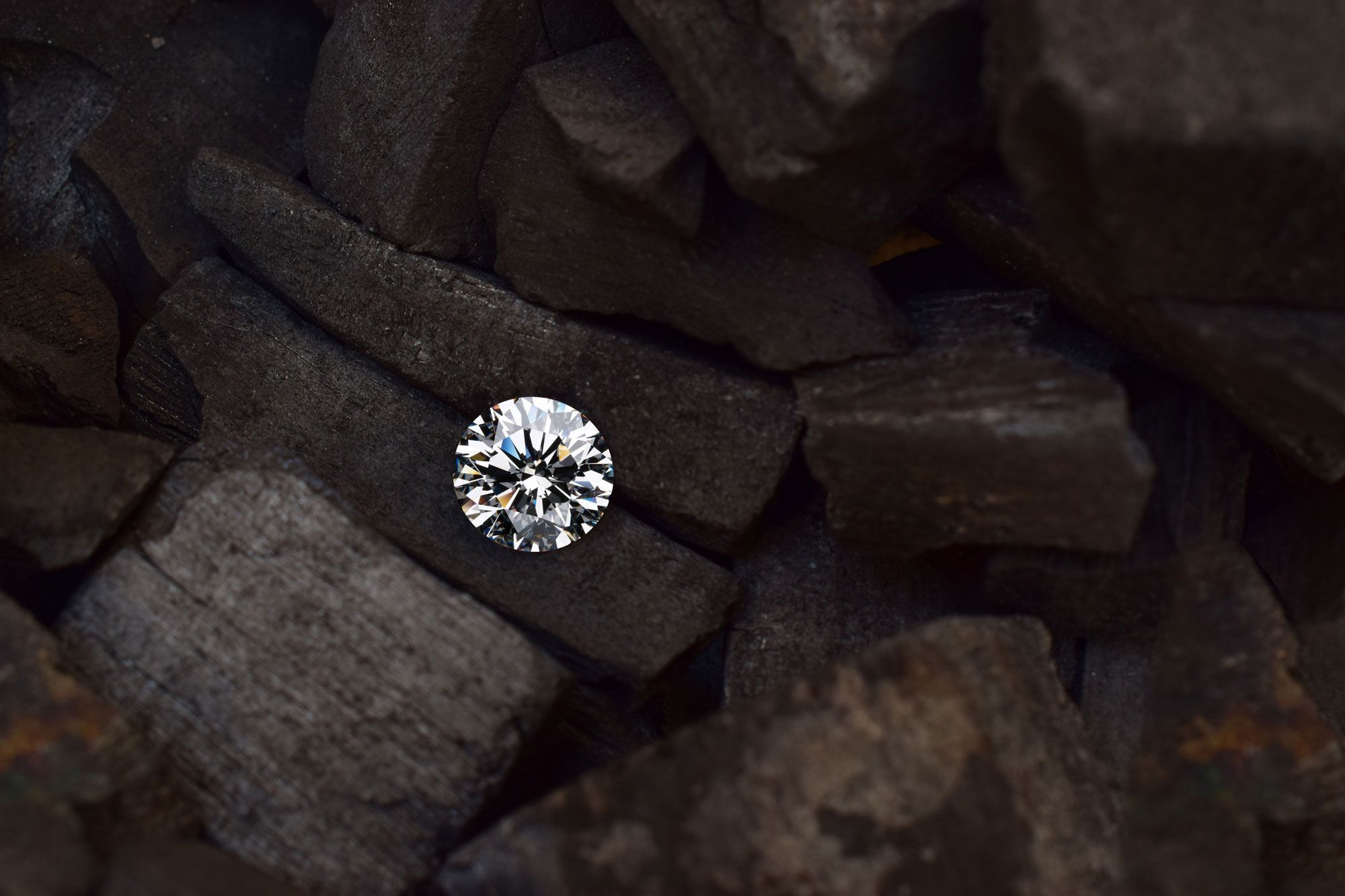 premium quality diamond hand selected by elizza diamond experts